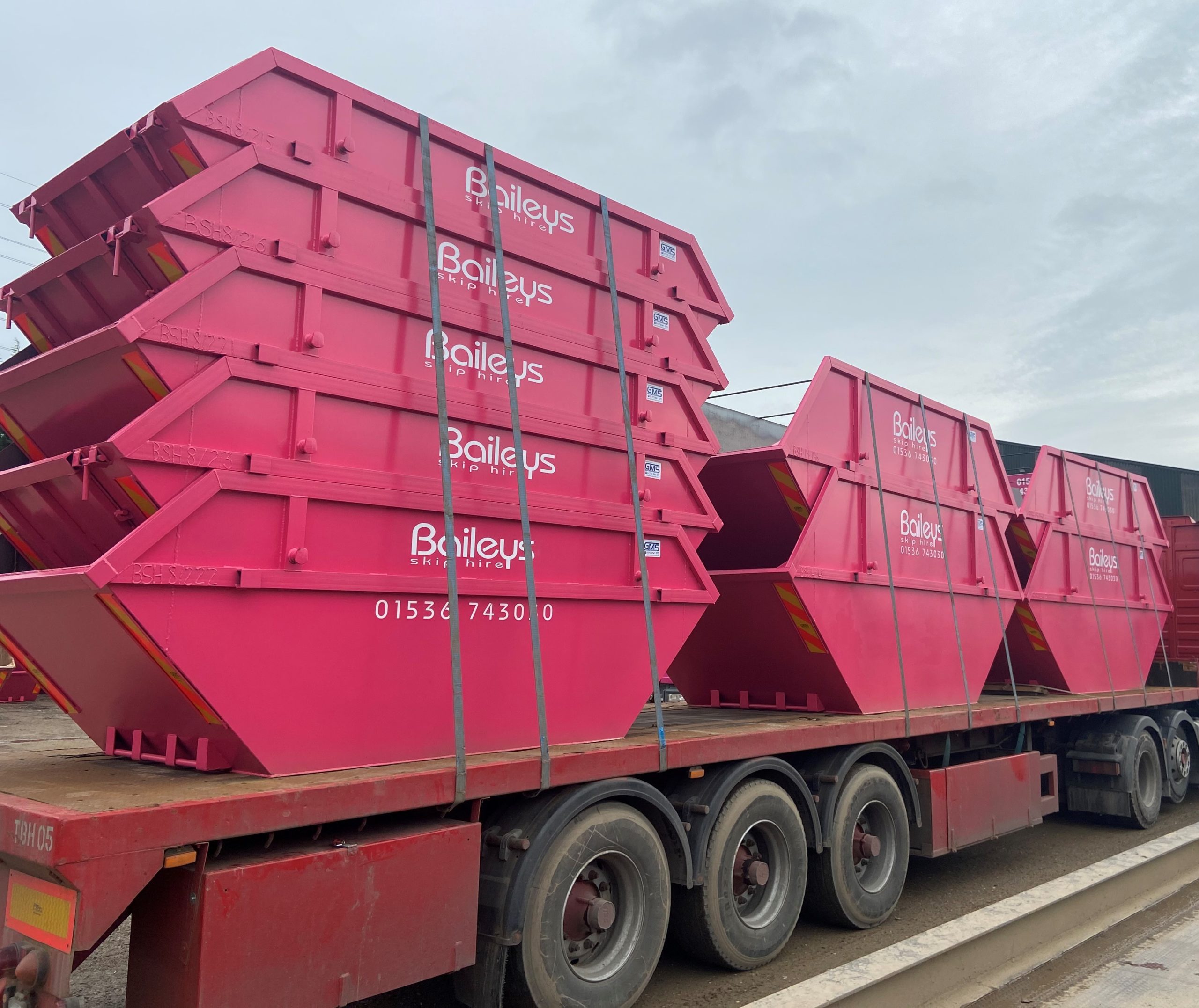 pink skip hire